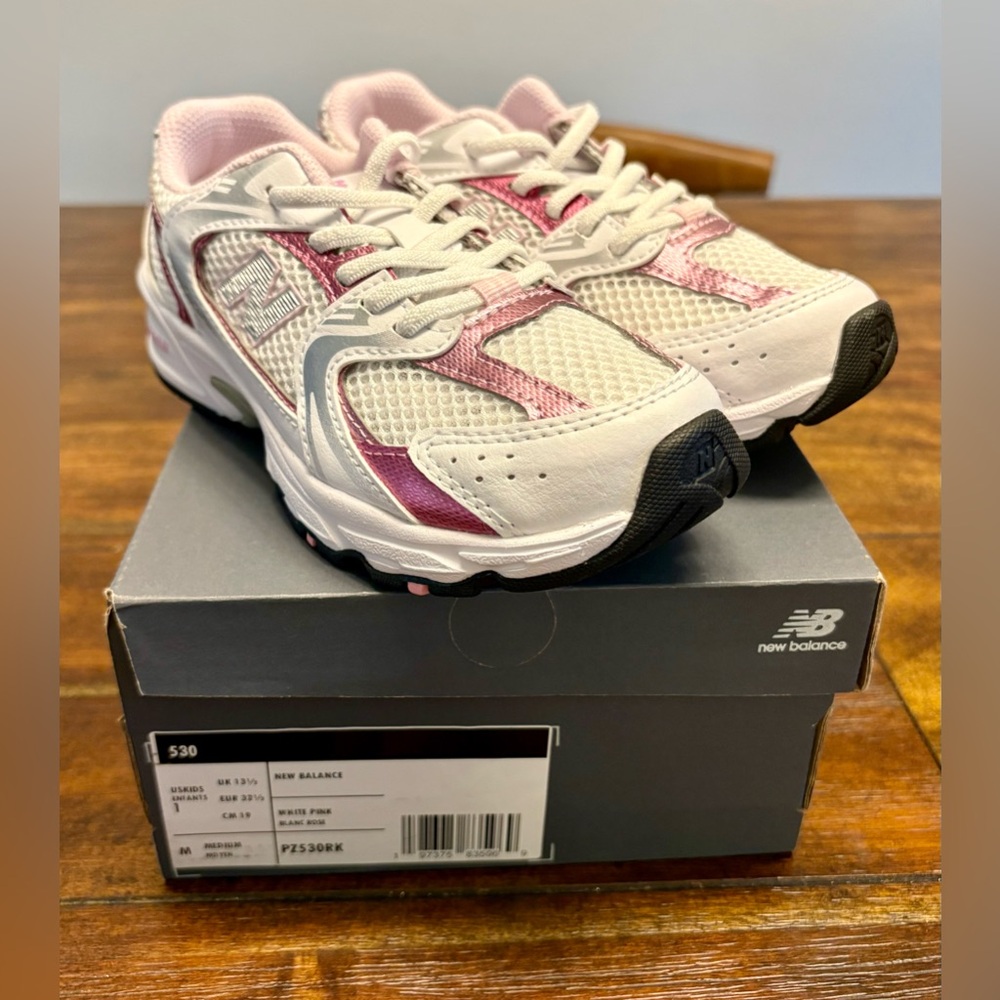 Brand new SIZE 1 Youth Girls' Little Kids' New Balance 530 Casual Shoes - Picture 3 of 9